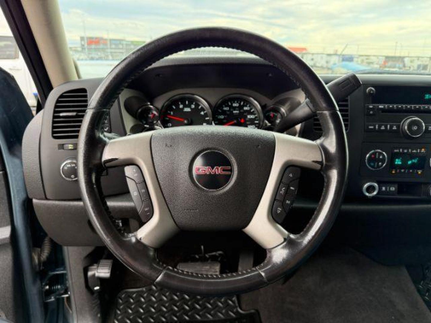 2011 BLUE /Ebony GMC Sierra 2500HD (1GT120C8XBF) with an Duramax 66L V-8 diesel direct injection engine, Automatic transmission, located at 1175 N Woodruff Ave, Idaho Falls, ID, 83401, 43.506901, -111.999657 - At Timberline Auto, finding a great deal on your next vehicle is always easy! Our experienced sales staff's goal is to help find you the right vehicle at the right price! Our knowledgeable finance department has options for almost any credit score. We offer extended service contract options to prote - Photo#31