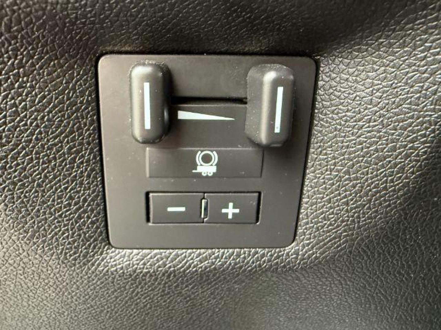 2011 BLUE /Ebony GMC Sierra 2500HD (1GT120C8XBF) with an Duramax 66L V-8 diesel direct injection engine, Automatic transmission, located at 1175 N Woodruff Ave, Idaho Falls, ID, 83401, 43.506901, -111.999657 - At Timberline Auto, finding a great deal on your next vehicle is always easy! Our experienced sales staff's goal is to help find you the right vehicle at the right price! Our knowledgeable finance department has options for almost any credit score. We offer extended service contract options to prote - Photo#33