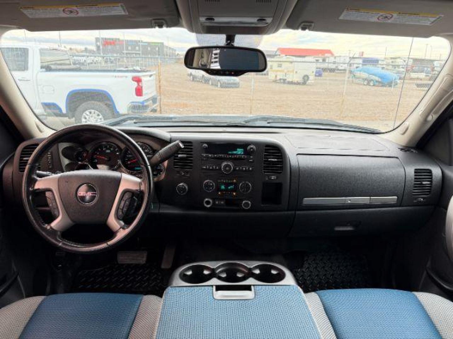 2011 BLUE /Ebony GMC Sierra 2500HD (1GT120C8XBF) with an Duramax 66L V-8 diesel direct injection engine, Automatic transmission, located at 1175 N Woodruff Ave, Idaho Falls, ID, 83401, 43.506901, -111.999657 - At Timberline Auto, finding a great deal on your next vehicle is always easy! Our experienced sales staff's goal is to help find you the right vehicle at the right price! Our knowledgeable finance department has options for almost any credit score. We offer extended service contract options to prote - Photo#36