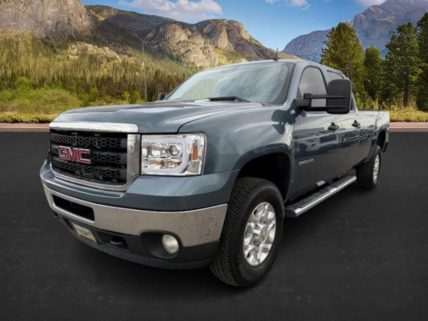 2011 BLUE /Ebony GMC Sierra 2500HD (1GT120C8XBF) with an Duramax 66L V-8 diesel direct injection engine, Automatic transmission, located at 1175 N Woodruff Ave, Idaho Falls, ID, 83401, 43.506901, -111.999657 - At Timberline Auto, finding a great deal on your next vehicle is always easy! Our experienced sales staff's goal is to help find you the right vehicle at the right price! Our knowledgeable finance department has options for almost any credit score. We offer extended service contract options to prote - Photo#0