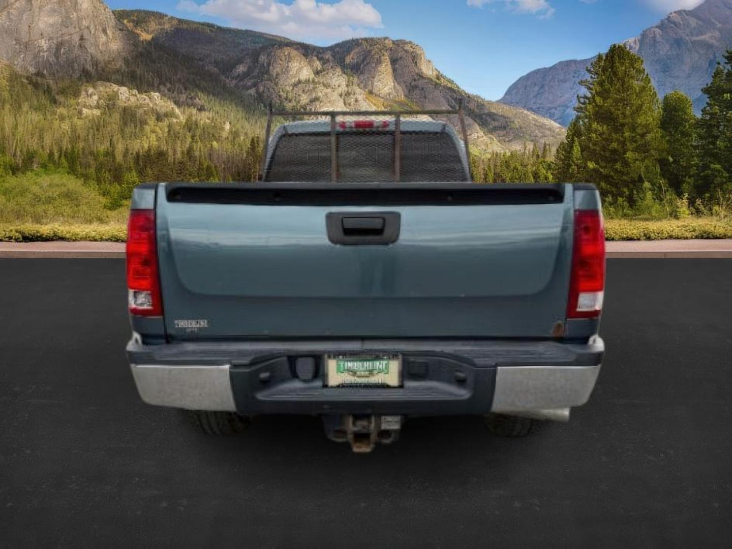 2011 BLUE /Ebony GMC Sierra 2500HD (1GT120C8XBF) with an Duramax 66L V-8 diesel direct injection engine, Automatic transmission, located at 1175 N Woodruff Ave, Idaho Falls, ID, 83401, 43.506901, -111.999657 - At Timberline Auto, finding a great deal on your next vehicle is always easy! Our experienced sales staff's goal is to help find you the right vehicle at the right price! Our knowledgeable finance department has options for almost any credit score. We offer extended service contract options to prote - Photo#3