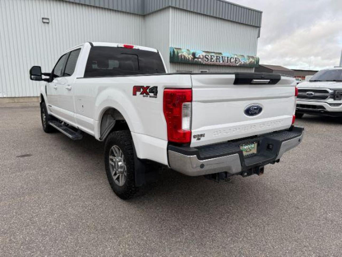2019 WHITE /Black Ford F-250 (1FT7W2BT8KE) with an Powerstroke 67L V-8 diesel direct injection engine, Automatic transmission, located at 1175 N Woodruff Ave, Idaho Falls, ID, 83401, 43.506901, -111.999657 - At Timberline Auto, finding a great deal on your next vehicle is always easy! Our experienced sales staff's goal is to help find you the right vehicle at the right price! Our knowledgeable finance department has options for almost any credit score. We offer extended service contract options to prote - Photo#26