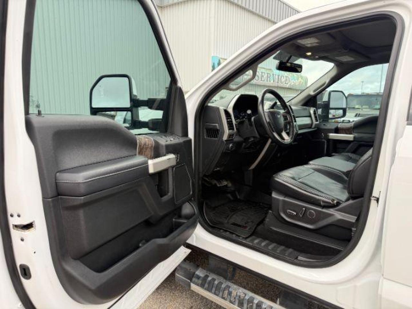 2019 WHITE /Black Ford F-250 (1FT7W2BT8KE) with an Powerstroke 67L V-8 diesel direct injection engine, Automatic transmission, located at 1175 N Woodruff Ave, Idaho Falls, ID, 83401, 43.506901, -111.999657 - At Timberline Auto, finding a great deal on your next vehicle is always easy! Our experienced sales staff's goal is to help find you the right vehicle at the right price! Our knowledgeable finance department has options for almost any credit score. We offer extended service contract options to prote - Photo#35