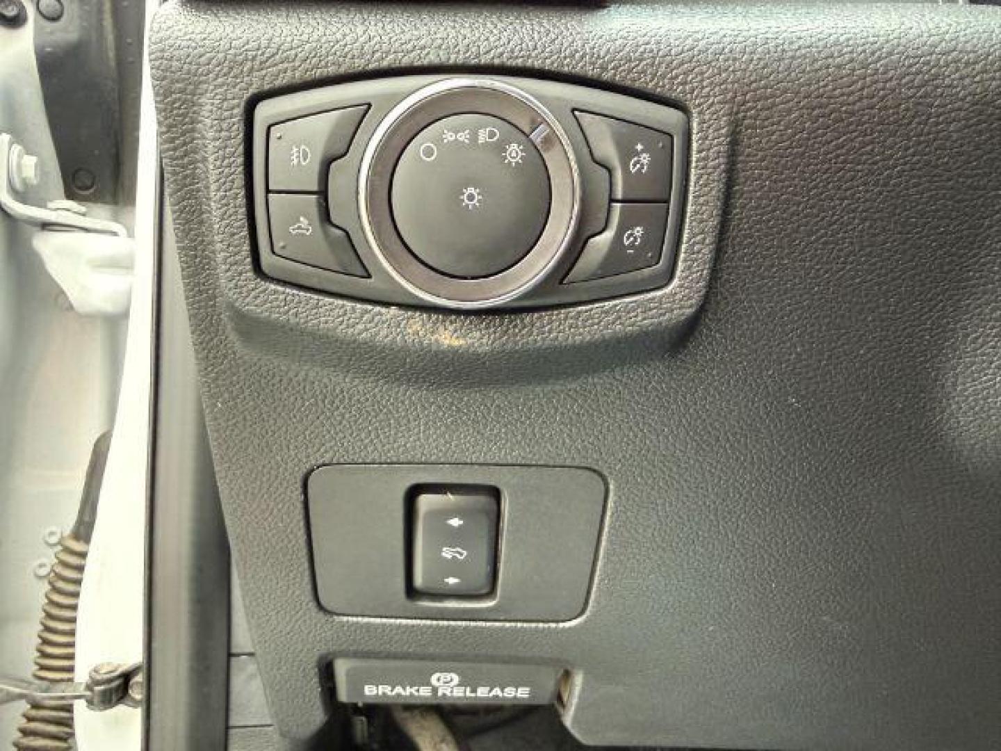 2019 WHITE /Black Ford F-250 (1FT7W2BT8KE) with an Powerstroke 67L V-8 diesel direct injection engine, Automatic transmission, located at 1175 N Woodruff Ave, Idaho Falls, ID, 83401, 43.506901, -111.999657 - At Timberline Auto, finding a great deal on your next vehicle is always easy! Our experienced sales staff's goal is to help find you the right vehicle at the right price! Our knowledgeable finance department has options for almost any credit score. We offer extended service contract options to prote - Photo#42