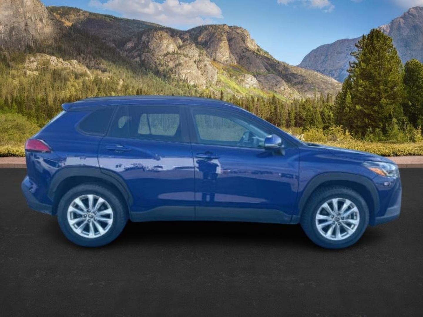 2022 Blue Crush Metallic /Black Toyota Corolla Cross (7MUBAABG0NV) with an Dynamic Force 2L I-4 portdirect injection engine, Automatic transmission, located at 1175 N Woodruff Ave, Idaho Falls, ID, 83401, 43.506901, -111.999657 - At Timberline Auto, finding a great deal on your next vehicle is always easy! Our experienced sales staff's goal is to help find you the right vehicle at the right price! Our knowledgeable finance department has options for almost any credit score. We offer extended service contract options to prote - Photo#8