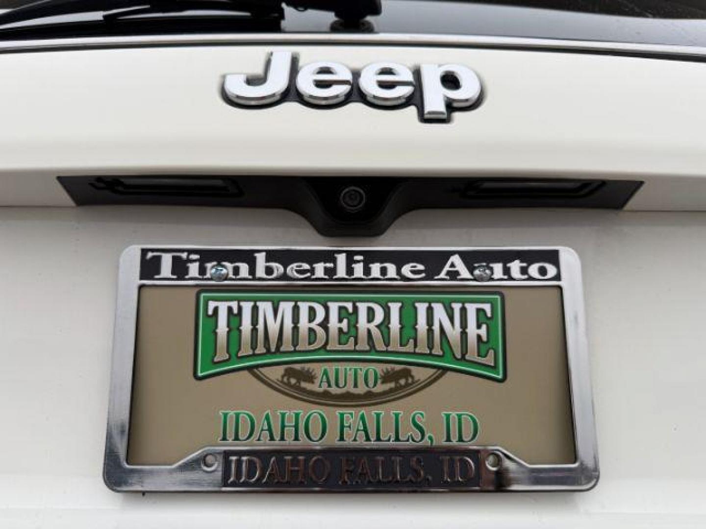 2018 WHITE /CLOTH Jeep Compass (3C4NJDBB6JT) with an 24L engine, Automatic transmission, located at 1175 N Woodruff Ave, Idaho Falls, ID, 83401, 43.506901, -111.999657 - At Timberline Auto, finding a great deal on your next vehicle is always easy! Our experienced sales staff's goal is to help find you the right vehicle at the right price! Our knowledgeable finance department has options for almost any credit score. We offer extended service contract options to prote - Photo#28