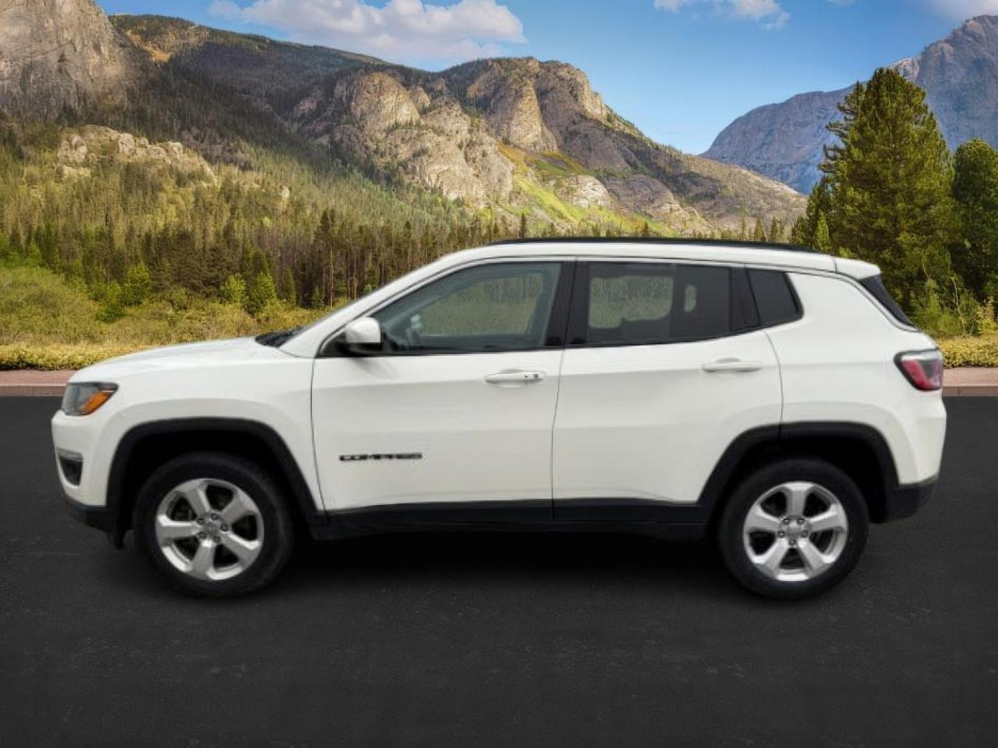 2018 WHITE /CLOTH Jeep Compass (3C4NJDBB6JT) with an 24L engine, Automatic transmission, located at 1175 N Woodruff Ave, Idaho Falls, ID, 83401, 43.506901, -111.999657 - At Timberline Auto, finding a great deal on your next vehicle is always easy! Our experienced sales staff's goal is to help find you the right vehicle at the right price! Our knowledgeable finance department has options for almost any credit score. We offer extended service contract options to prote - Photo#1