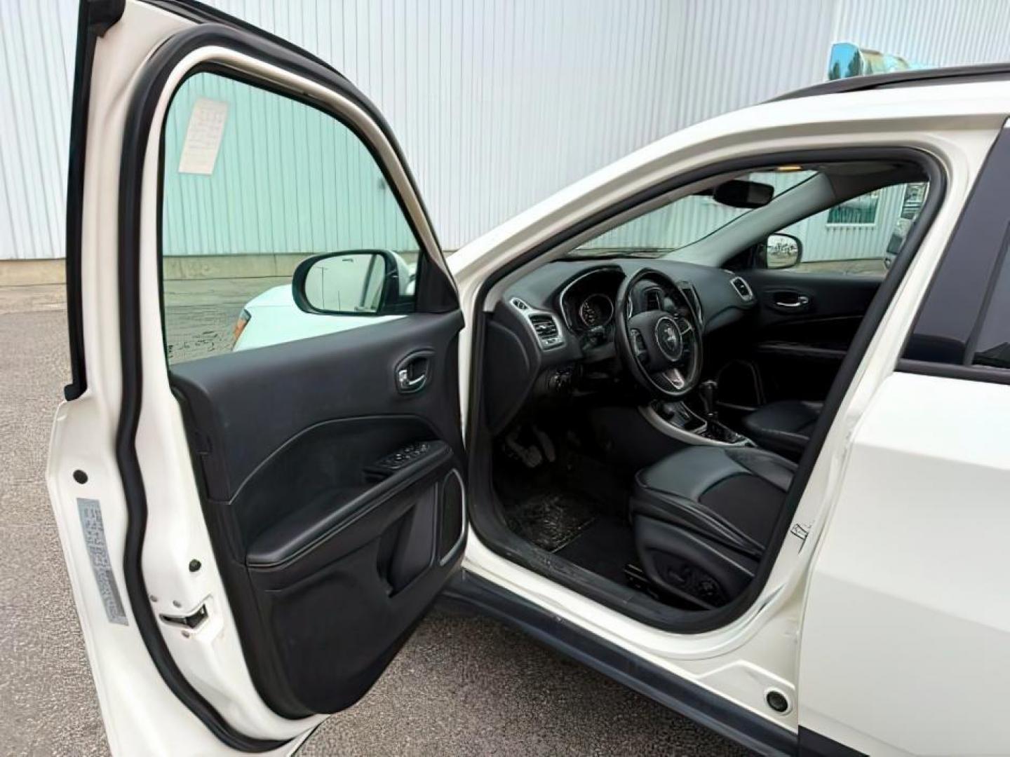 2018 WHITE /CLOTH Jeep Compass (3C4NJDBB6JT) with an 24L engine, Automatic transmission, located at 1175 N Woodruff Ave, Idaho Falls, ID, 83401, 43.506901, -111.999657 - At Timberline Auto, finding a great deal on your next vehicle is always easy! Our experienced sales staff's goal is to help find you the right vehicle at the right price! Our knowledgeable finance department has options for almost any credit score. We offer extended service contract options to prote - Photo#12