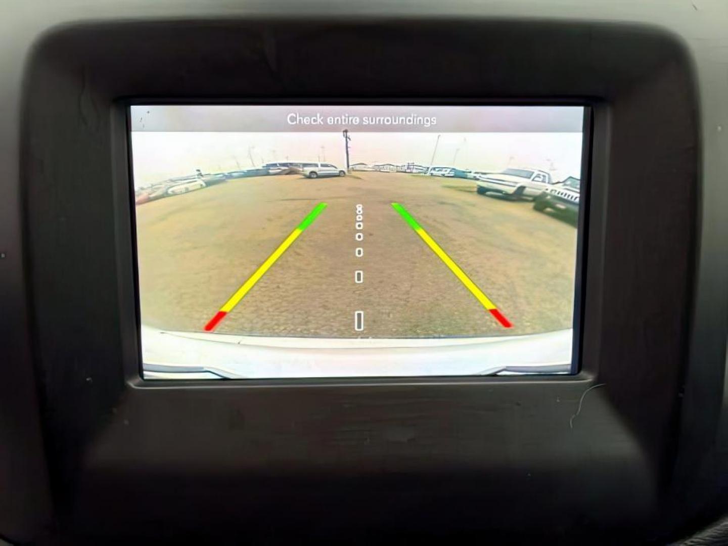 2018 WHITE /CLOTH Jeep Compass (3C4NJDBB6JT) with an 24L engine, Automatic transmission, located at 1175 N Woodruff Ave, Idaho Falls, ID, 83401, 43.506901, -111.999657 - At Timberline Auto, finding a great deal on your next vehicle is always easy! Our experienced sales staff's goal is to help find you the right vehicle at the right price! Our knowledgeable finance department has options for almost any credit score. We offer extended service contract options to prote - Photo#17