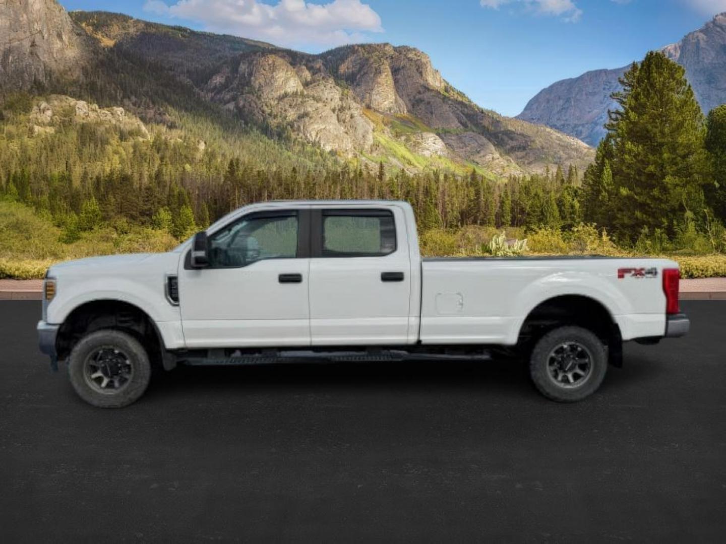 2018 Ford F-350 Super Duty XL's photo