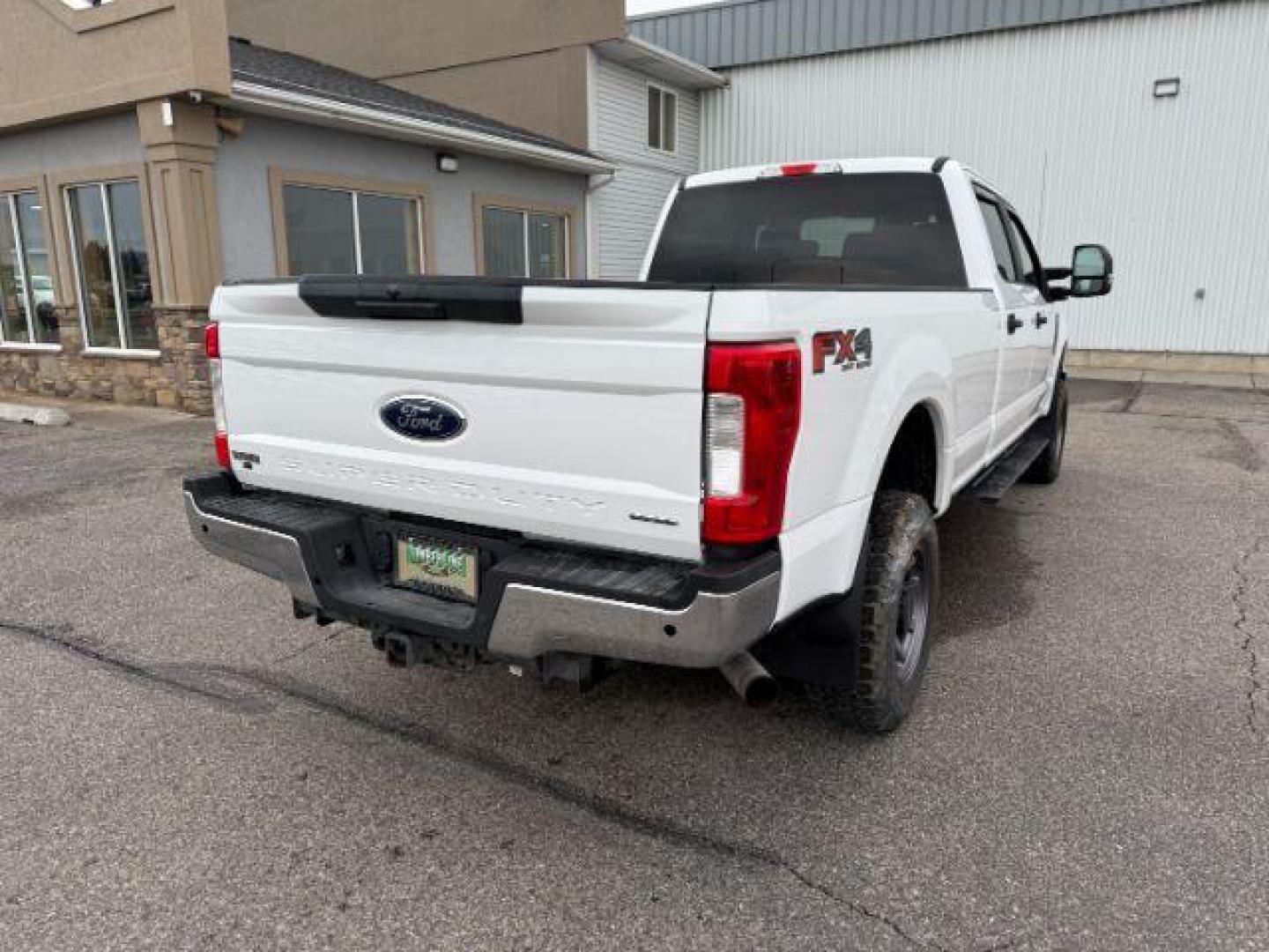 2018 WHITE /CLOTH Ford Super Duty F-350 SRW (1FT8W3B65JE) with an 62 V8 engine, Automatic transmission, located at 1175 N Woodruff Ave, Idaho Falls, ID, 83401, 43.506901, -111.999657 - At Timberline Auto, finding a great deal on your next vehicle is always easy! Our experienced sales staff's goal is to help find you the right vehicle at the right price! Our knowledgeable finance department has options for almost any credit score. We offer extended service contract options to prote - Photo#7