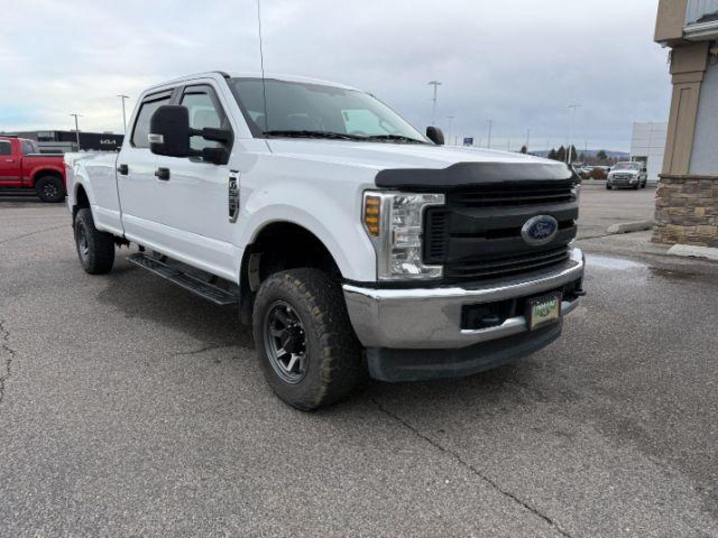 2018 WHITE /CLOTH Ford Super Duty F-350 SRW (1FT8W3B65JE) with an 62 V8 engine, Automatic transmission, located at 1175 N Woodruff Ave, Idaho Falls, ID, 83401, 43.506901, -111.999657 - At Timberline Auto, finding a great deal on your next vehicle is always easy! Our experienced sales staff's goal is to help find you the right vehicle at the right price! Our knowledgeable finance department has options for almost any credit score. We offer extended service contract options to prote - Photo#9