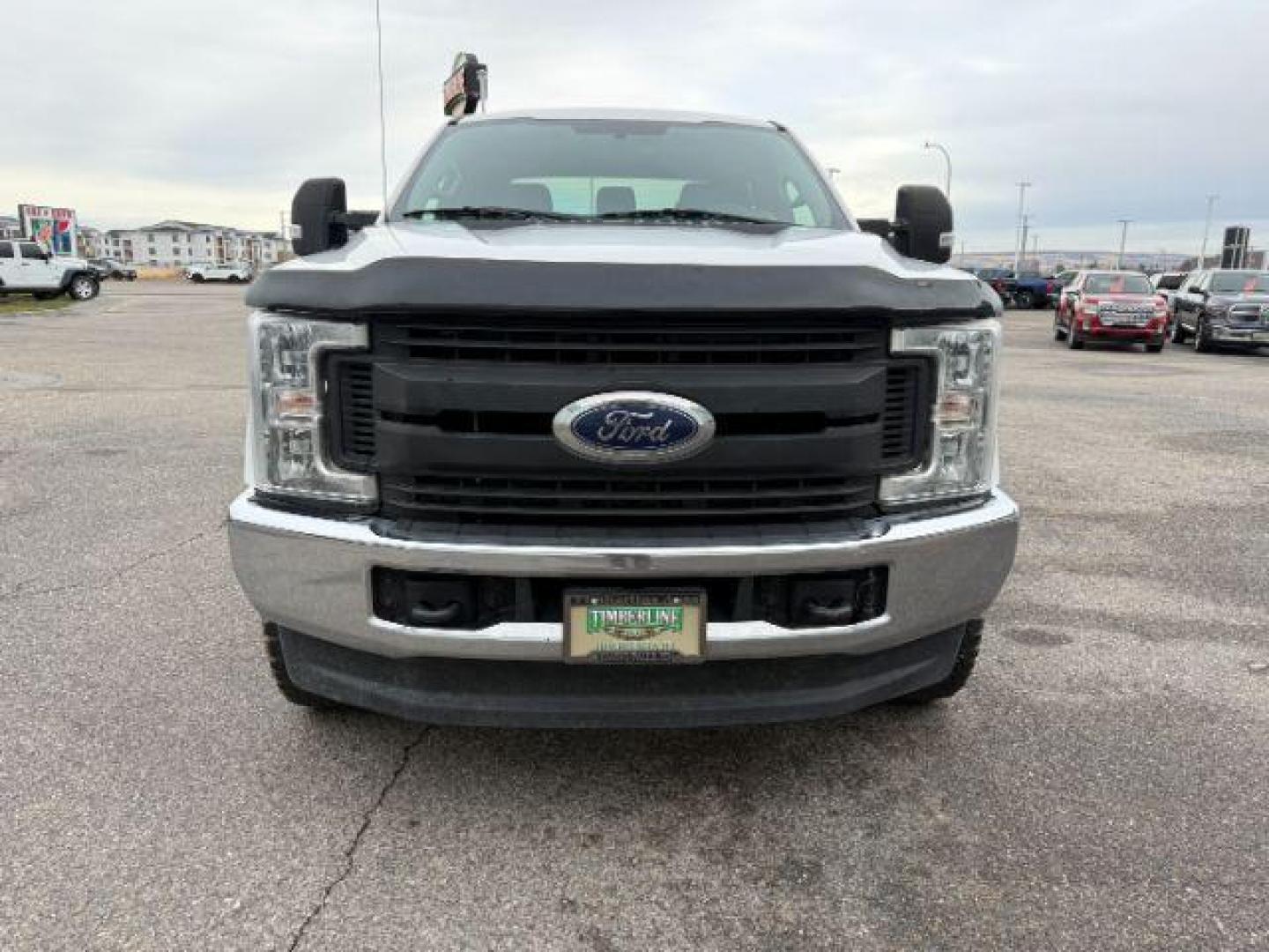 2018 WHITE /CLOTH Ford Super Duty F-350 SRW (1FT8W3B65JE) with an 62 V8 engine, Automatic transmission, located at 1175 N Woodruff Ave, Idaho Falls, ID, 83401, 43.506901, -111.999657 - At Timberline Auto, finding a great deal on your next vehicle is always easy! Our experienced sales staff's goal is to help find you the right vehicle at the right price! Our knowledgeable finance department has options for almost any credit score. We offer extended service contract options to prote - Photo#10