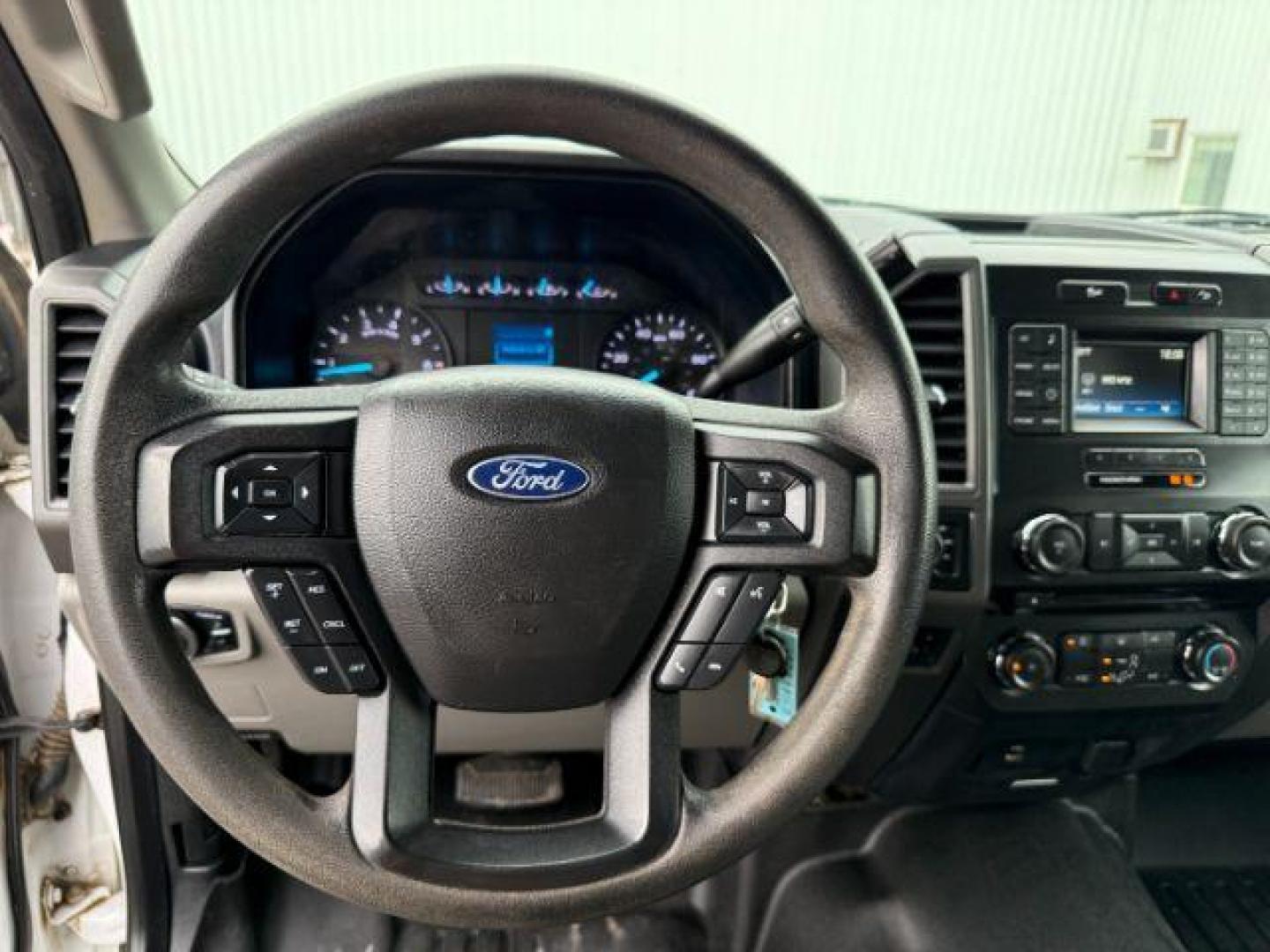 2018 WHITE /CLOTH Ford Super Duty F-350 SRW (1FT8W3B65JE) with an 62 V8 engine, Automatic transmission, located at 1175 N Woodruff Ave, Idaho Falls, ID, 83401, 43.506901, -111.999657 - At Timberline Auto, finding a great deal on your next vehicle is always easy! Our experienced sales staff's goal is to help find you the right vehicle at the right price! Our knowledgeable finance department has options for almost any credit score. We offer extended service contract options to prote - Photo#16