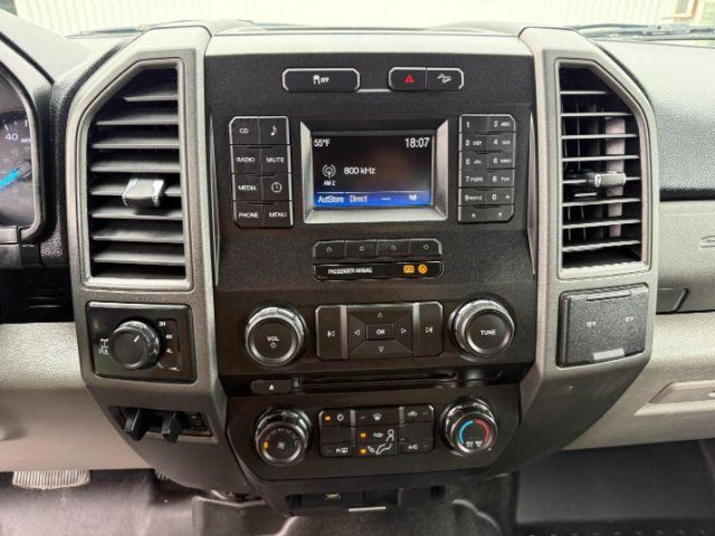 2018 WHITE /CLOTH Ford Super Duty F-350 SRW (1FT8W3B65JE) with an 62 V8 engine, Automatic transmission, located at 1175 N Woodruff Ave, Idaho Falls, ID, 83401, 43.506901, -111.999657 - At Timberline Auto, finding a great deal on your next vehicle is always easy! Our experienced sales staff's goal is to help find you the right vehicle at the right price! Our knowledgeable finance department has options for almost any credit score. We offer extended service contract options to prote - Photo#17