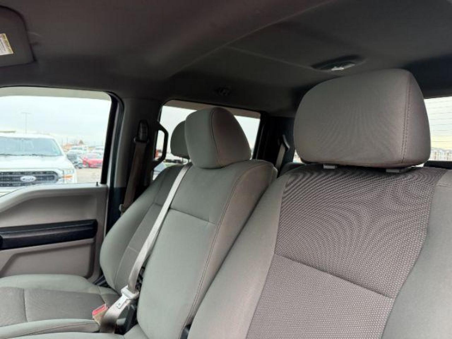 2018 WHITE /CLOTH Ford Super Duty F-350 SRW (1FT8W3B65JE) with an 62 V8 engine, Automatic transmission, located at 1175 N Woodruff Ave, Idaho Falls, ID, 83401, 43.506901, -111.999657 - At Timberline Auto, finding a great deal on your next vehicle is always easy! Our experienced sales staff's goal is to help find you the right vehicle at the right price! Our knowledgeable finance department has options for almost any credit score. We offer extended service contract options to prote - Photo#21