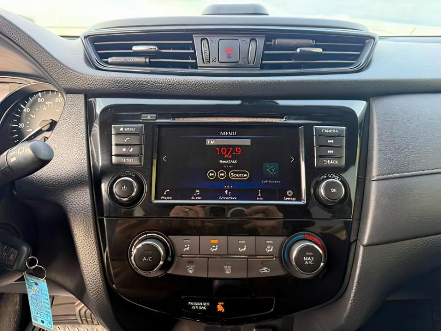 2019 BLUE /Charcoal Nissan Rogue (KNMAT2MTXKP) with an 25L I-4 DOHC engine, Automatic transmission, located at 1175 N Woodruff Ave, Idaho Falls, ID, 83401, 43.506901, -111.999657 - At Timberline Auto, finding a great deal on your next vehicle is always easy! Our experienced sales staff's goal is to help find you the right vehicle at the right price! Our knowledgeable finance department has options for almost any credit score. We offer extended service contract options to prote - Photo#14