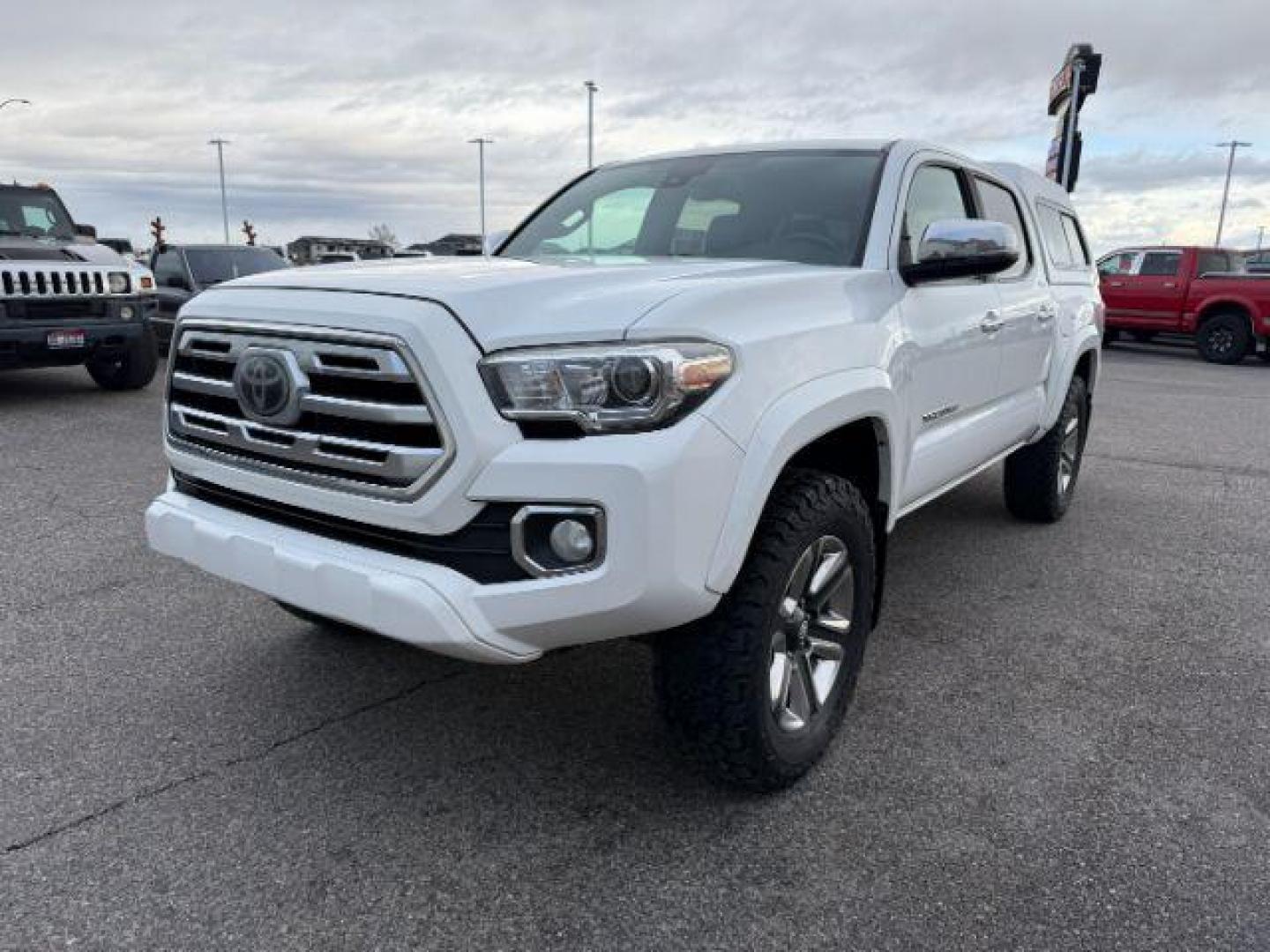 2019 WHITE /CLOTH Toyota Tacoma (3TMGZ5AN7KM) with an 35L V-6 portdirect injection engine, Automatic transmission, located at 1175 N Woodruff Ave, Idaho Falls, ID, 83401, 43.506901, -111.999657 - At Timberline Auto, finding a great deal on your next vehicle is always easy! Our experienced sales staff's goal is to help find you the right vehicle at the right price! Our knowledgeable finance department has options for almost any credit score. We offer extended service contract options to prote - Photo#0