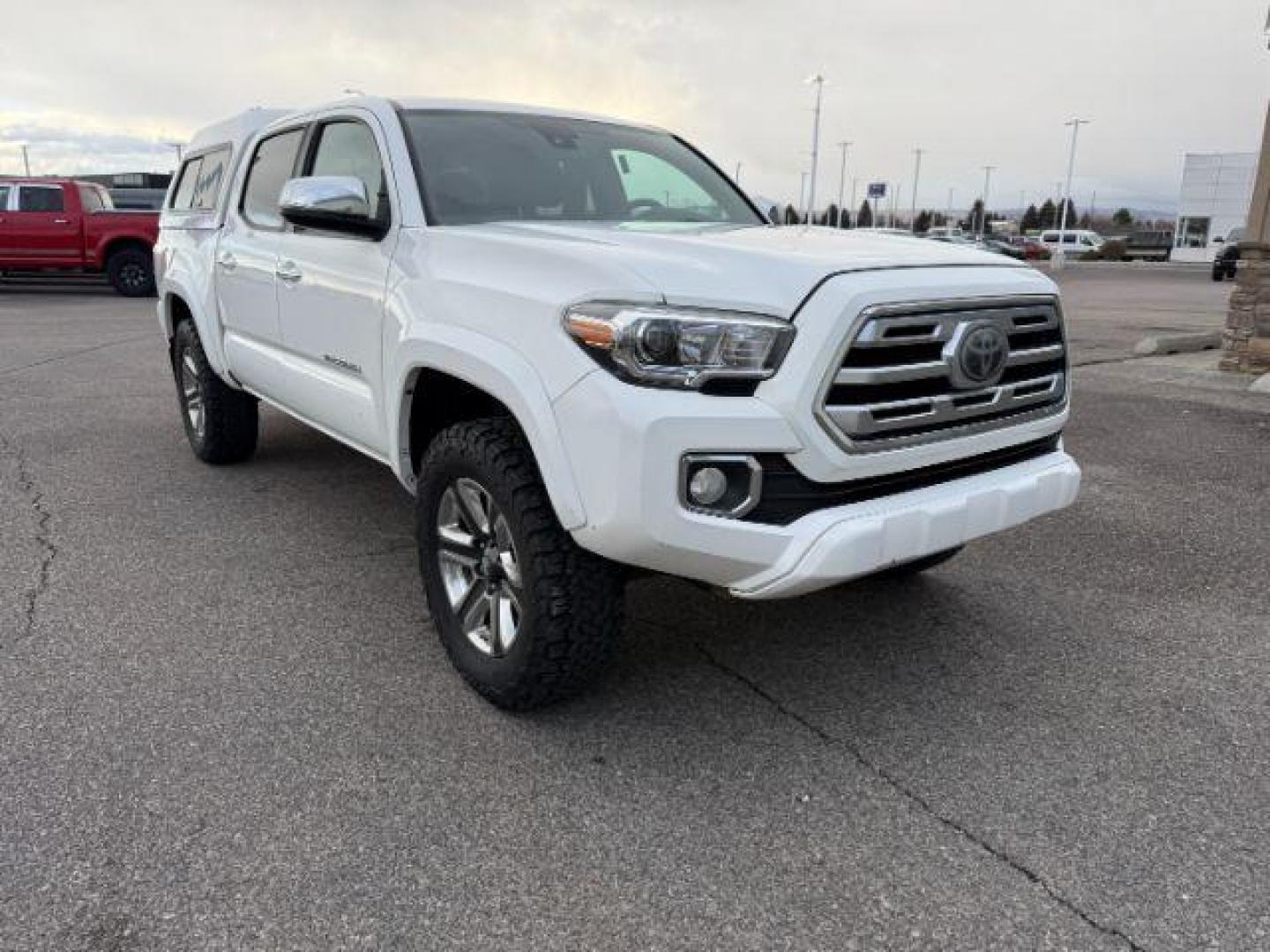 2019 WHITE /CLOTH Toyota Tacoma (3TMGZ5AN7KM) with an 35L V-6 portdirect injection engine, Automatic transmission, located at 1175 N Woodruff Ave, Idaho Falls, ID, 83401, 43.506901, -111.999657 - At Timberline Auto, finding a great deal on your next vehicle is always easy! Our experienced sales staff's goal is to help find you the right vehicle at the right price! Our knowledgeable finance department has options for almost any credit score. We offer extended service contract options to prote - Photo#8