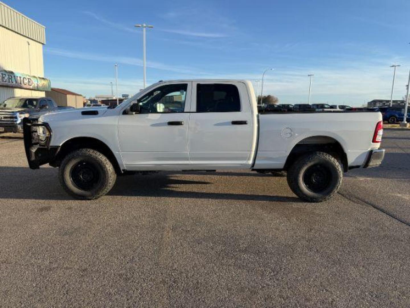 2022 WHITE /Black Ram 2500 (3C6UR5CL6NG) with an Cummins 67L I-6 diesel direct injection engine, Automatic transmission, located at 1175 N Woodruff Ave, Idaho Falls, ID, 83401, 43.506901, -111.999657 - At Timberline Auto, finding a great deal on your next vehicle is always easy! Our experienced sales staff's goal is to help find you the right vehicle at the right price! Our knowledgeable finance department has options for almost any credit score. We offer extended service contract options to prote - Photo#26