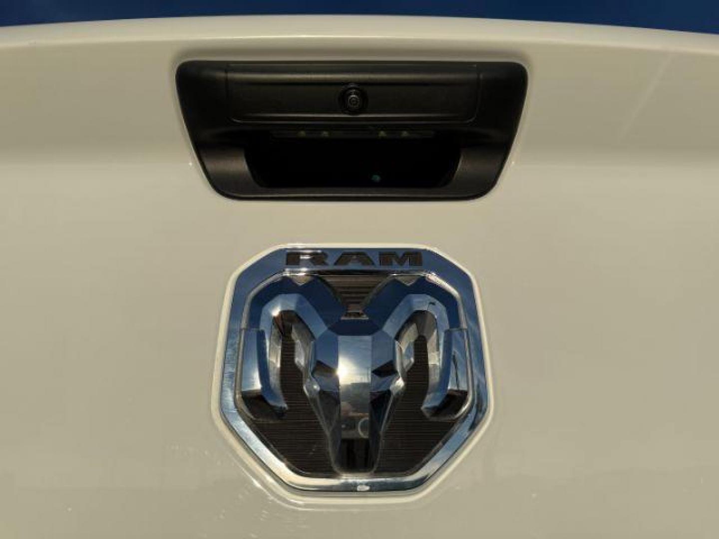 2022 WHITE /Black Ram 2500 (3C6UR5CL6NG) with an Cummins 67L I-6 diesel direct injection engine, Automatic transmission, located at 1175 N Woodruff Ave, Idaho Falls, ID, 83401, 43.506901, -111.999657 - At Timberline Auto, finding a great deal on your next vehicle is always easy! Our experienced sales staff's goal is to help find you the right vehicle at the right price! Our knowledgeable finance department has options for almost any credit score. We offer extended service contract options to prote - Photo#29