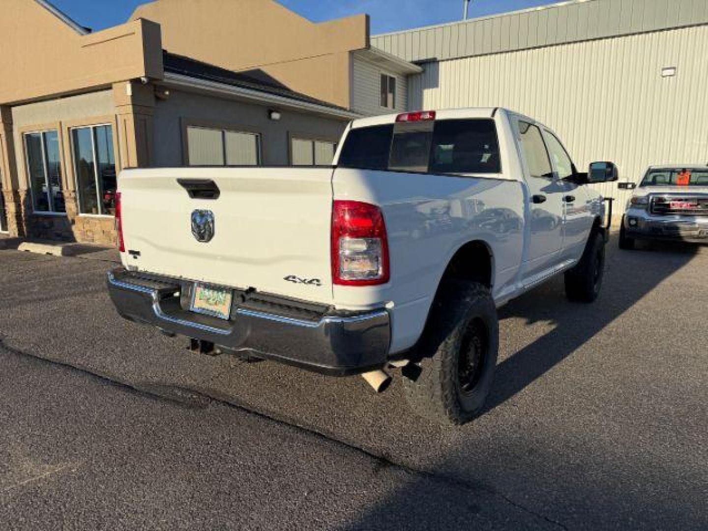 2022 WHITE /Black Ram 2500 (3C6UR5CL6NG) with an Cummins 67L I-6 diesel direct injection engine, Automatic transmission, located at 1175 N Woodruff Ave, Idaho Falls, ID, 83401, 43.506901, -111.999657 - At Timberline Auto, finding a great deal on your next vehicle is always easy! Our experienced sales staff's goal is to help find you the right vehicle at the right price! Our knowledgeable finance department has options for almost any credit score. We offer extended service contract options to prote - Photo#31