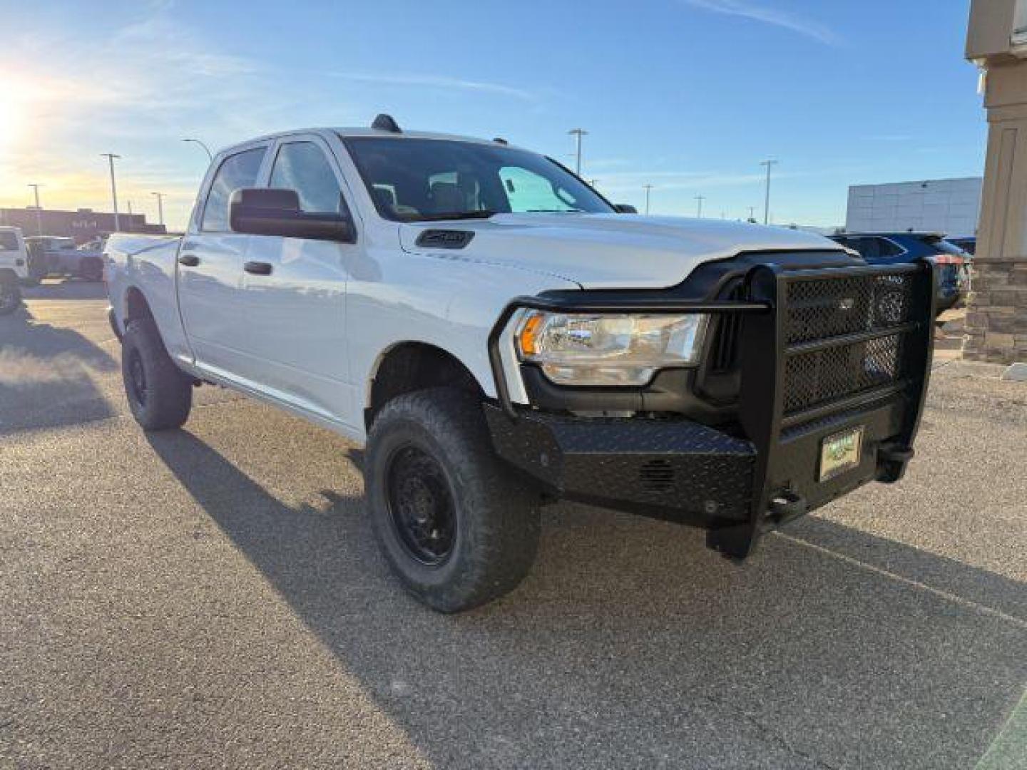 2022 WHITE /Black Ram 2500 (3C6UR5CL6NG) with an Cummins 67L I-6 diesel direct injection engine, Automatic transmission, located at 1175 N Woodruff Ave, Idaho Falls, ID, 83401, 43.506901, -111.999657 - At Timberline Auto, finding a great deal on your next vehicle is always easy! Our experienced sales staff's goal is to help find you the right vehicle at the right price! Our knowledgeable finance department has options for almost any credit score. We offer extended service contract options to prote - Photo#33