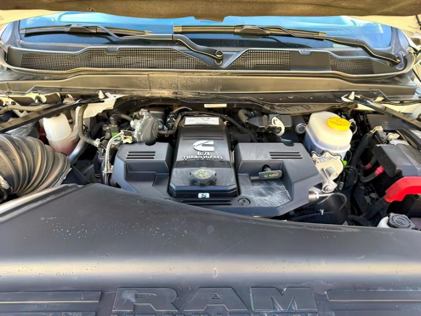 2022 WHITE /Black Ram 2500 (3C6UR5CL6NG) with an Cummins 67L I-6 diesel direct injection engine, Automatic transmission, located at 1175 N Woodruff Ave, Idaho Falls, ID, 83401, 43.506901, -111.999657 - At Timberline Auto, finding a great deal on your next vehicle is always easy! Our experienced sales staff's goal is to help find you the right vehicle at the right price! Our knowledgeable finance department has options for almost any credit score. We offer extended service contract options to prote - Photo#24