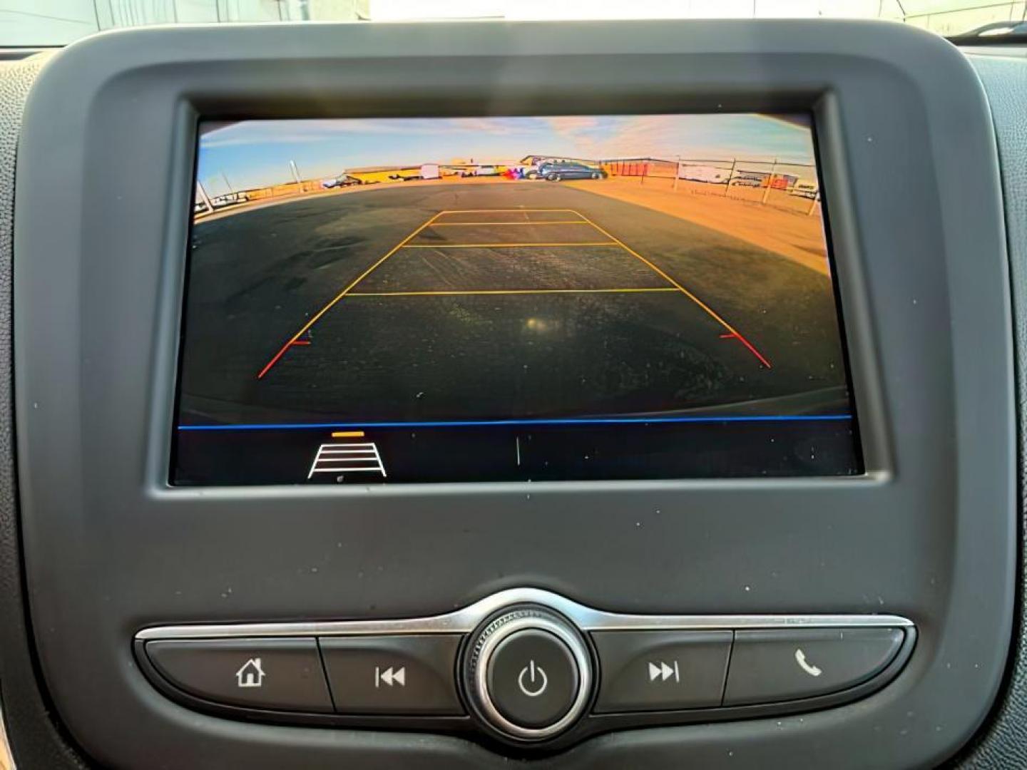 2020 GRAY /Jet Black Chevrolet Equinox (2GNAXTEV5L6) with an 15L I-4 gasoline direct injection engine, Automatic transmission, located at 1175 N Woodruff Ave, Idaho Falls, ID, 83401, 43.506901, -111.999657 - At Timberline Auto, finding a great deal on your next vehicle is always easy! Our experienced sales staff's goal is to help find you the right vehicle at the right price! Our knowledgeable finance department has options for almost any credit score. We offer extended service contract options to prote - Photo#17