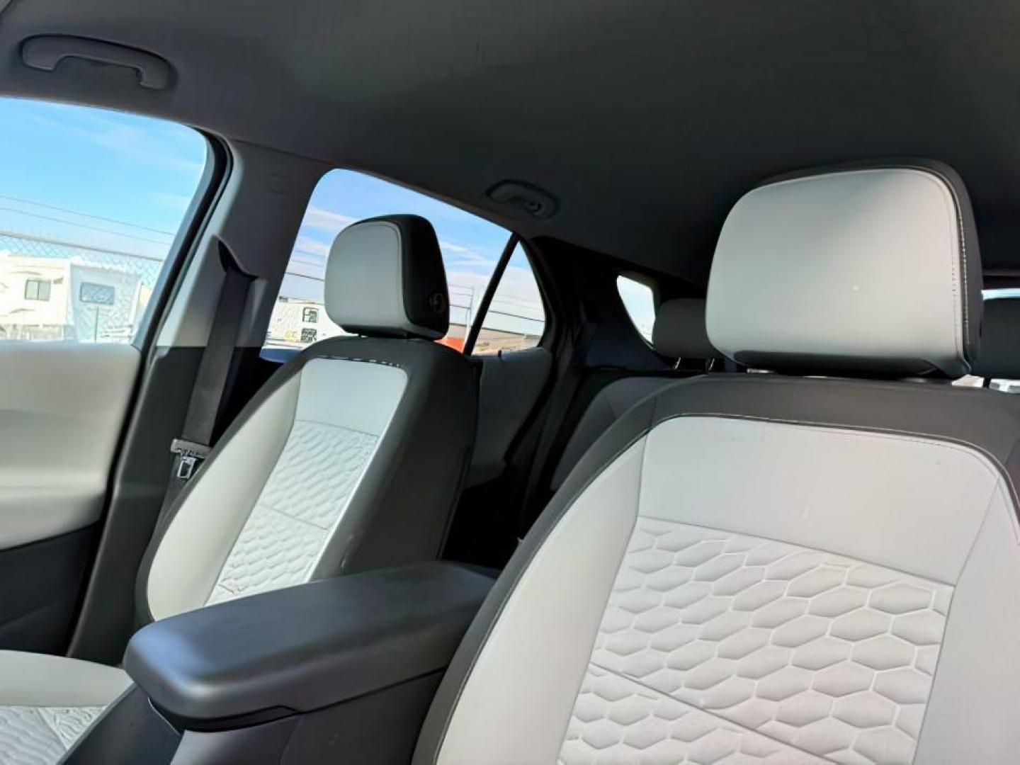 2020 GRAY /Jet Black Chevrolet Equinox (2GNAXTEV5L6) with an 15L I-4 gasoline direct injection engine, Automatic transmission, located at 1175 N Woodruff Ave, Idaho Falls, ID, 83401, 43.506901, -111.999657 - At Timberline Auto, finding a great deal on your next vehicle is always easy! Our experienced sales staff's goal is to help find you the right vehicle at the right price! Our knowledgeable finance department has options for almost any credit score. We offer extended service contract options to prote - Photo#20