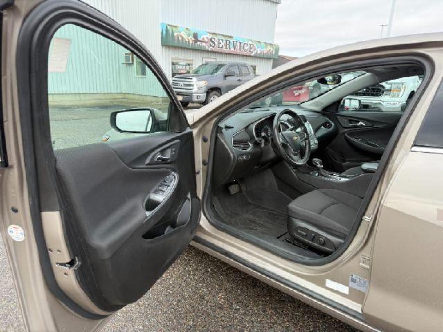 2022 GOLD /Jet Black Chevrolet Malibu (1G1ZG5ST6NF) with an EcoTec3 15L I-4 gasoline direct injection engine, Automatic transmission, located at 1175 N Woodruff Ave, Idaho Falls, ID, 83401, 43.506901, -111.999657 - At Timberline Auto, finding a great deal on your next vehicle is always easy! Our experienced sales staff's goal is to help find you the right vehicle at the right price! Our knowledgeable finance department has options for almost any credit score. We offer extended service contract options to prote - Photo#11