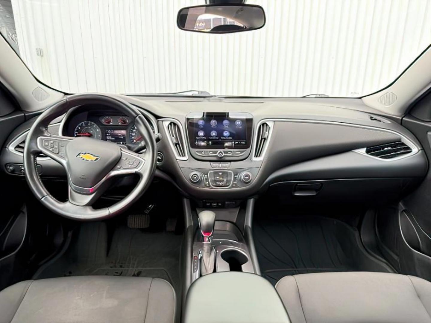 2022 GOLD /Jet Black Chevrolet Malibu (1G1ZG5ST6NF) with an EcoTec3 15L I-4 gasoline direct injection engine, Automatic transmission, located at 1175 N Woodruff Ave, Idaho Falls, ID, 83401, 43.506901, -111.999657 - At Timberline Auto, finding a great deal on your next vehicle is always easy! Our experienced sales staff's goal is to help find you the right vehicle at the right price! Our knowledgeable finance department has options for almost any credit score. We offer extended service contract options to prote - Photo#18