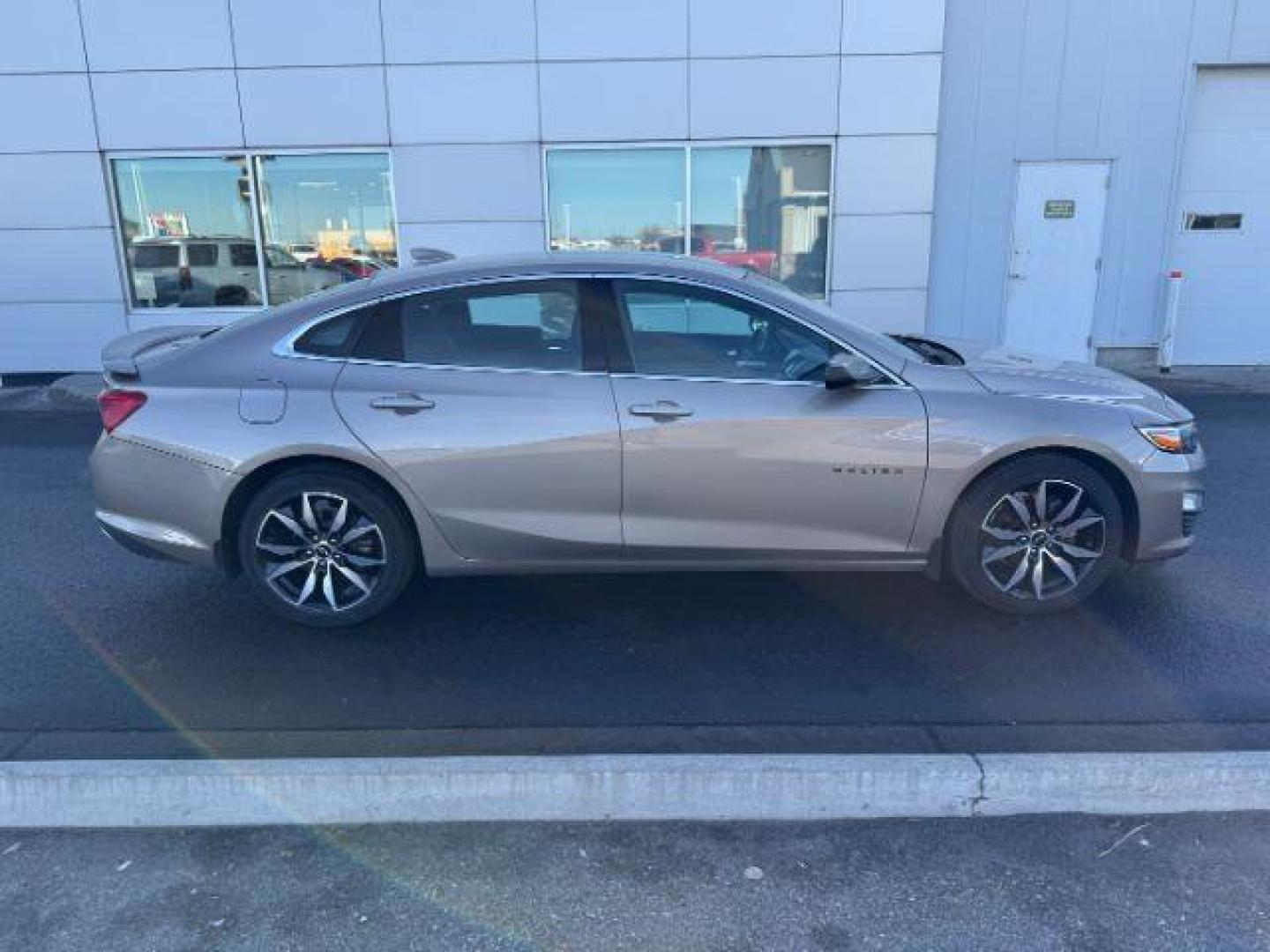 2022 GOLD /Jet Black Chevrolet Malibu (1G1ZG5ST6NF) with an EcoTec3 15L I-4 gasoline direct injection engine, Automatic transmission, located at 1175 N Woodruff Ave, Idaho Falls, ID, 83401, 43.506901, -111.999657 - At Timberline Auto, finding a great deal on your next vehicle is always easy! Our experienced sales staff's goal is to help find you the right vehicle at the right price! Our knowledgeable finance department has options for almost any credit score. We offer extended service contract options to prote - Photo#26
