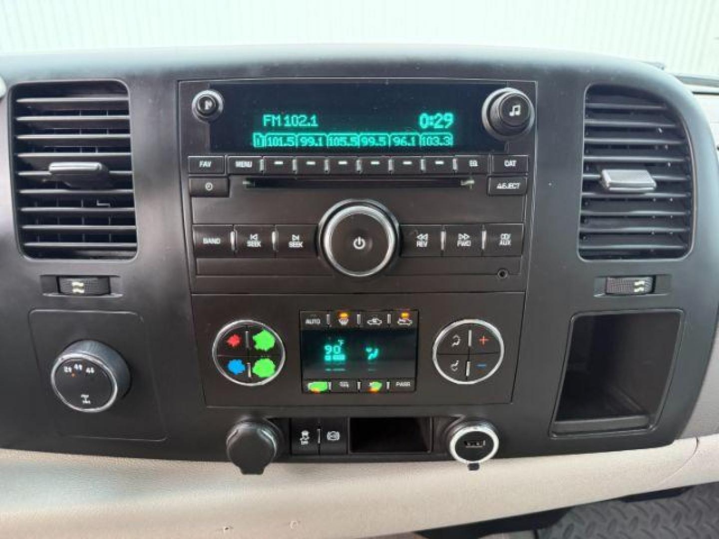 2014 MAROON /Ebony GMC Sierra 2500HD (1GT120C85EF) with an Duramax 66L V-8 diesel direct injection engine, Automatic transmission, located at 1175 N Woodruff Ave, Idaho Falls, ID, 83401, 43.506901, -111.999657 - At Timberline Auto, finding a great deal on your next vehicle is always easy! Our experienced sales staff's goal is to help find you the right vehicle at the right price! Our knowledgeable finance department has options for almost any credit score. We offer extended service contract options to prote - Photo#34