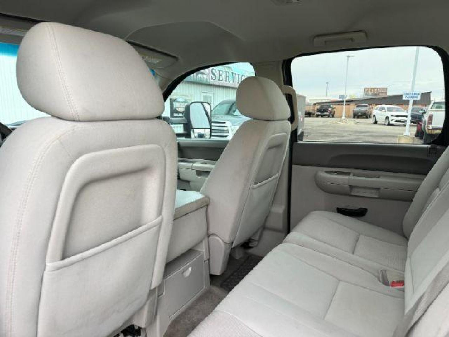 2014 MAROON /Ebony GMC Sierra 2500HD (1GT120C85EF) with an Duramax 66L V-8 diesel direct injection engine, Automatic transmission, located at 1175 N Woodruff Ave, Idaho Falls, ID, 83401, 43.506901, -111.999657 - At Timberline Auto, finding a great deal on your next vehicle is always easy! Our experienced sales staff's goal is to help find you the right vehicle at the right price! Our knowledgeable finance department has options for almost any credit score. We offer extended service contract options to prote - Photo#40