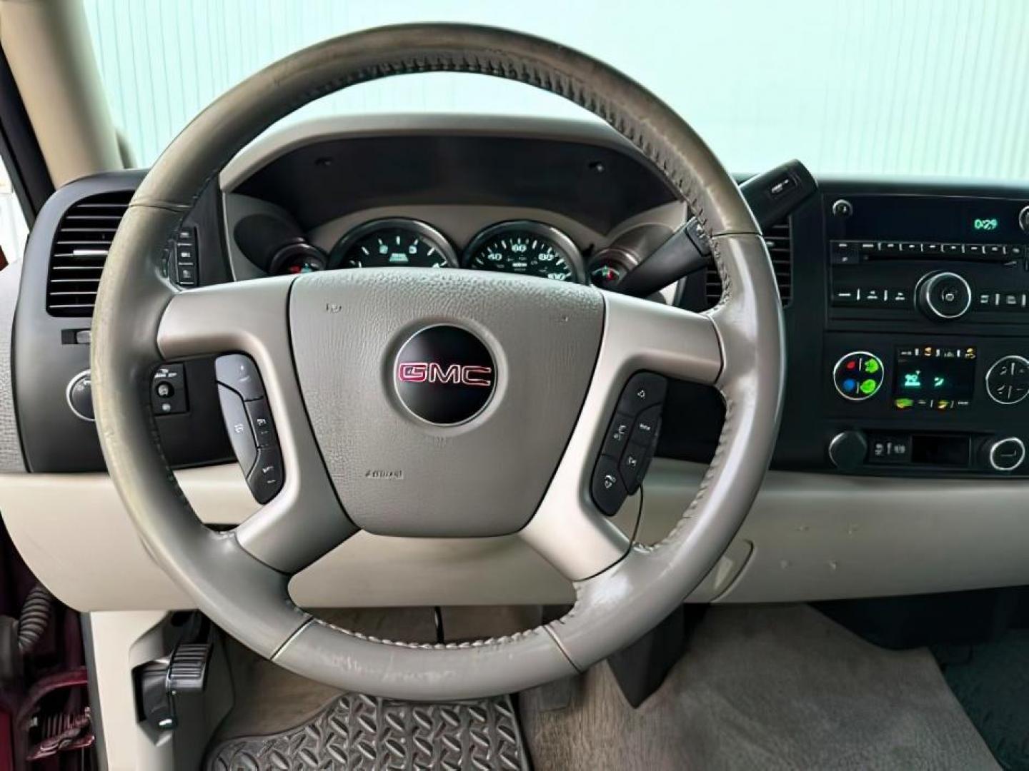 2014 MAROON /Ebony GMC Sierra 2500HD (1GT120C85EF) with an Duramax 66L V-8 diesel direct injection engine, Automatic transmission, located at 1175 N Woodruff Ave, Idaho Falls, ID, 83401, 43.506901, -111.999657 - At Timberline Auto, finding a great deal on your next vehicle is always easy! Our experienced sales staff's goal is to help find you the right vehicle at the right price! Our knowledgeable finance department has options for almost any credit score. We offer extended service contract options to prote - Photo#12