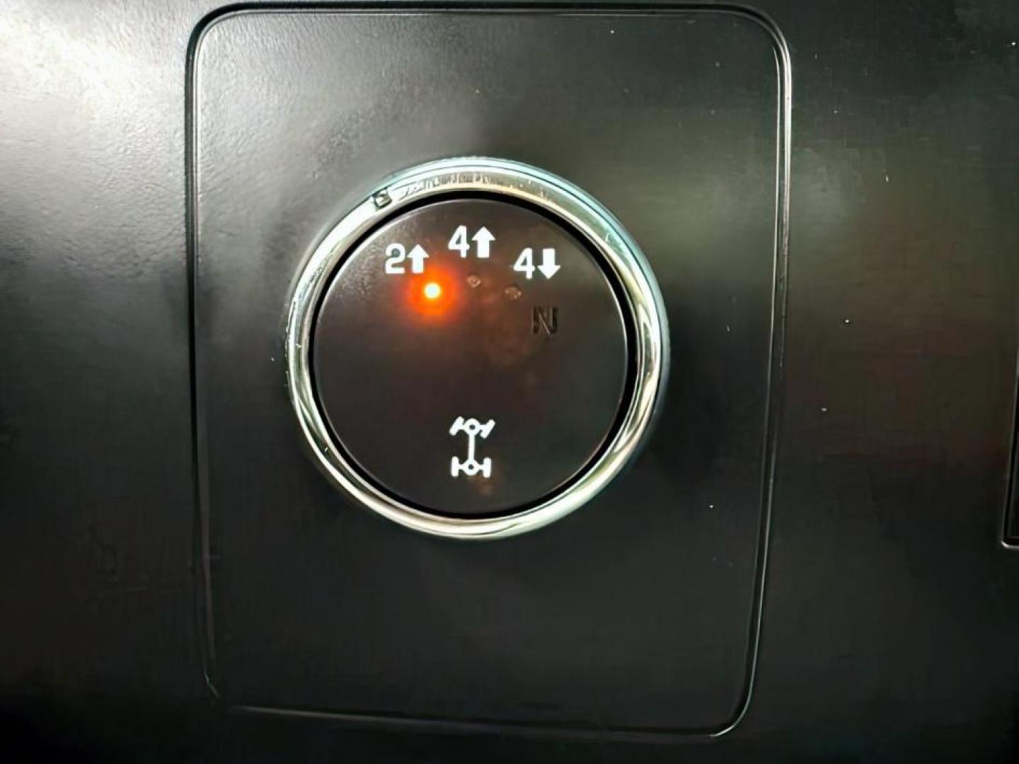 2014 MAROON /Ebony GMC Sierra 2500HD (1GT120C85EF) with an Duramax 66L V-8 diesel direct injection engine, Automatic transmission, located at 1175 N Woodruff Ave, Idaho Falls, ID, 83401, 43.506901, -111.999657 - At Timberline Auto, finding a great deal on your next vehicle is always easy! Our experienced sales staff's goal is to help find you the right vehicle at the right price! Our knowledgeable finance department has options for almost any credit score. We offer extended service contract options to prote - Photo#15