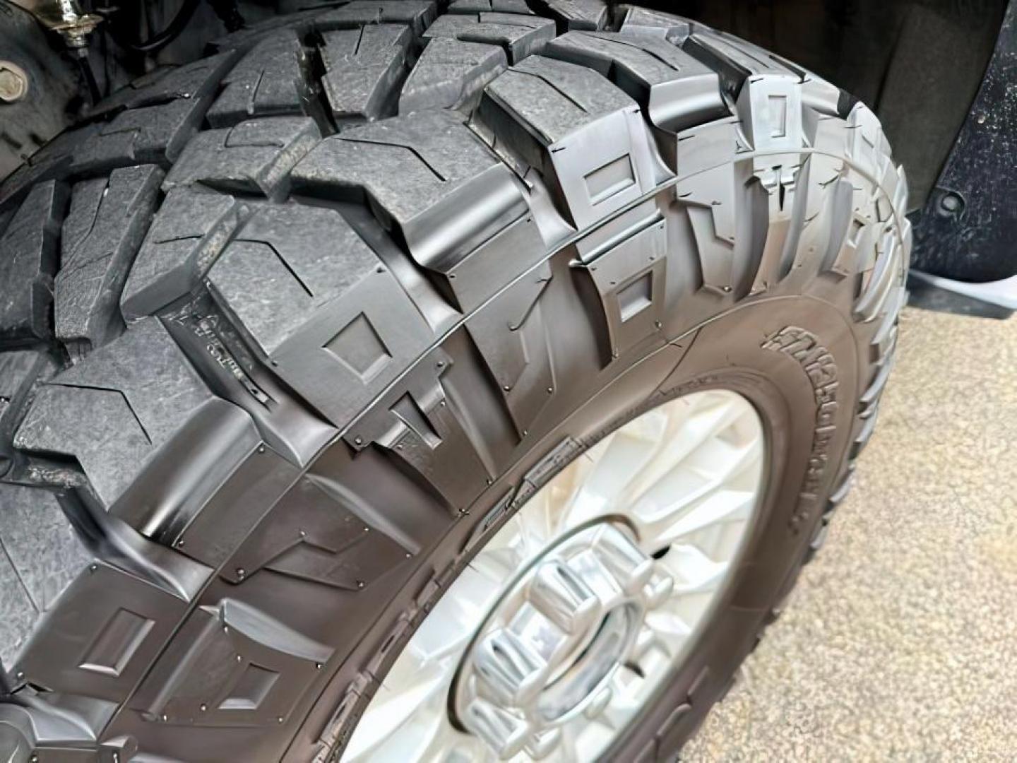 2021 RED /Medium Earth Gray Ford F-250 (1FT7W2B65ME) with an 62L V-8 variable valve control engine, Automatic transmission, located at 1175 N Woodruff Ave, Idaho Falls, ID, 83401, 43.506901, -111.999657 - At Timberline Auto, finding a great deal on your next vehicle is always easy! Our experienced sales staff's goal is to help find you the right vehicle at the right price! Our knowledgeable finance department has options for almost any credit score. We offer extended service contract options to prote - Photo#10