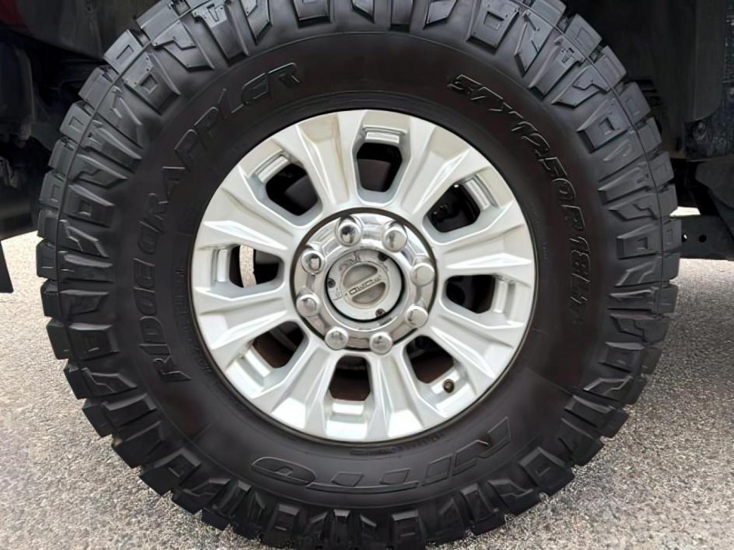 2021 RED /Medium Earth Gray Ford F-250 (1FT7W2B65ME) with an 62L V-8 variable valve control engine, Automatic transmission, located at 1175 N Woodruff Ave, Idaho Falls, ID, 83401, 43.506901, -111.999657 - At Timberline Auto, finding a great deal on your next vehicle is always easy! Our experienced sales staff's goal is to help find you the right vehicle at the right price! Our knowledgeable finance department has options for almost any credit score. We offer extended service contract options to prote - Photo#11