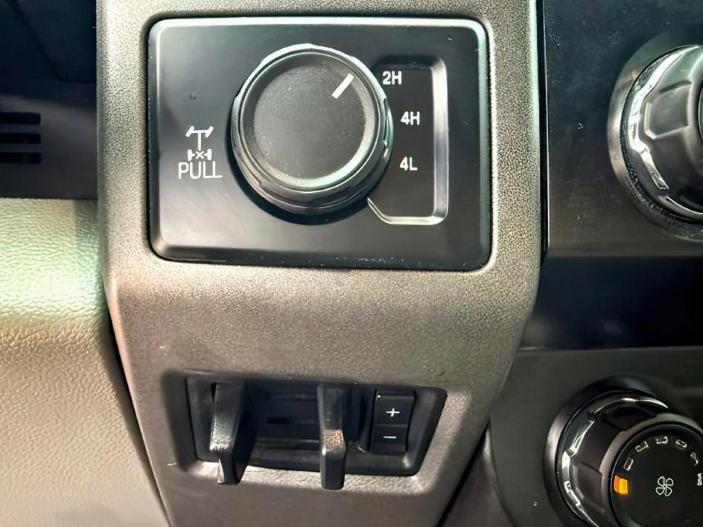 2021 RED /Medium Earth Gray Ford F-250 (1FT7W2B65ME) with an 62L V-8 variable valve control engine, Automatic transmission, located at 1175 N Woodruff Ave, Idaho Falls, ID, 83401, 43.506901, -111.999657 - At Timberline Auto, finding a great deal on your next vehicle is always easy! Our experienced sales staff's goal is to help find you the right vehicle at the right price! Our knowledgeable finance department has options for almost any credit score. We offer extended service contract options to prote - Photo#18