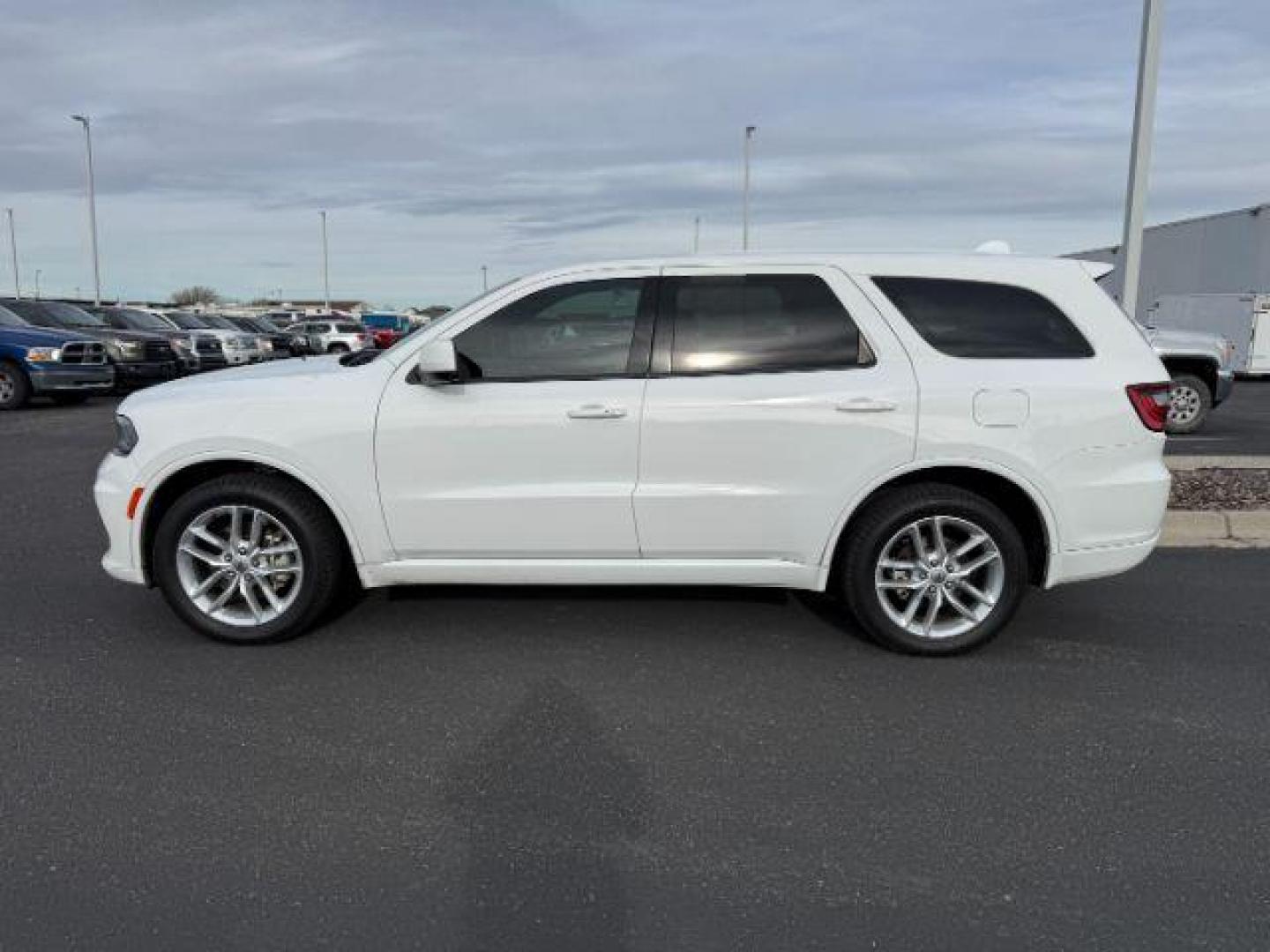 2022 WHITE /Black Dodge Durango (1C4RDJDG5NC) with an Pentastar 36L V-6 DOHC engine, Automatic transmission, located at 1175 N Woodruff Ave, Idaho Falls, ID, 83401, 43.506901, -111.999657 - At Timberline Auto, finding a great deal on your next vehicle is always easy! Our experienced sales staff's goal is to help find you the right vehicle at the right price! Our knowledgeable finance department has options for almost any credit score. We offer extended service contract options to prote - Photo#1