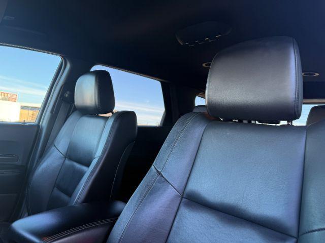 2022 WHITE /Black Dodge Durango GT AWD (1C4RDJDG5NC) with an Pentastar 3.6L V-6 DOHC engine, AUTOMATIC transmission, located at 1235 N Woodruff Ave., Idaho Falls, 83401, (208) 523-1053, 43.507172, -112.000488 - At Timberline Auto, finding a great deal on your next vehicle is always easy! Our experienced sales staff's goal is to help find you the right vehicle at the right price! Our knowledgeable finance department has options for almost any credit score. We offer extended service contract options to prote- Photo#45