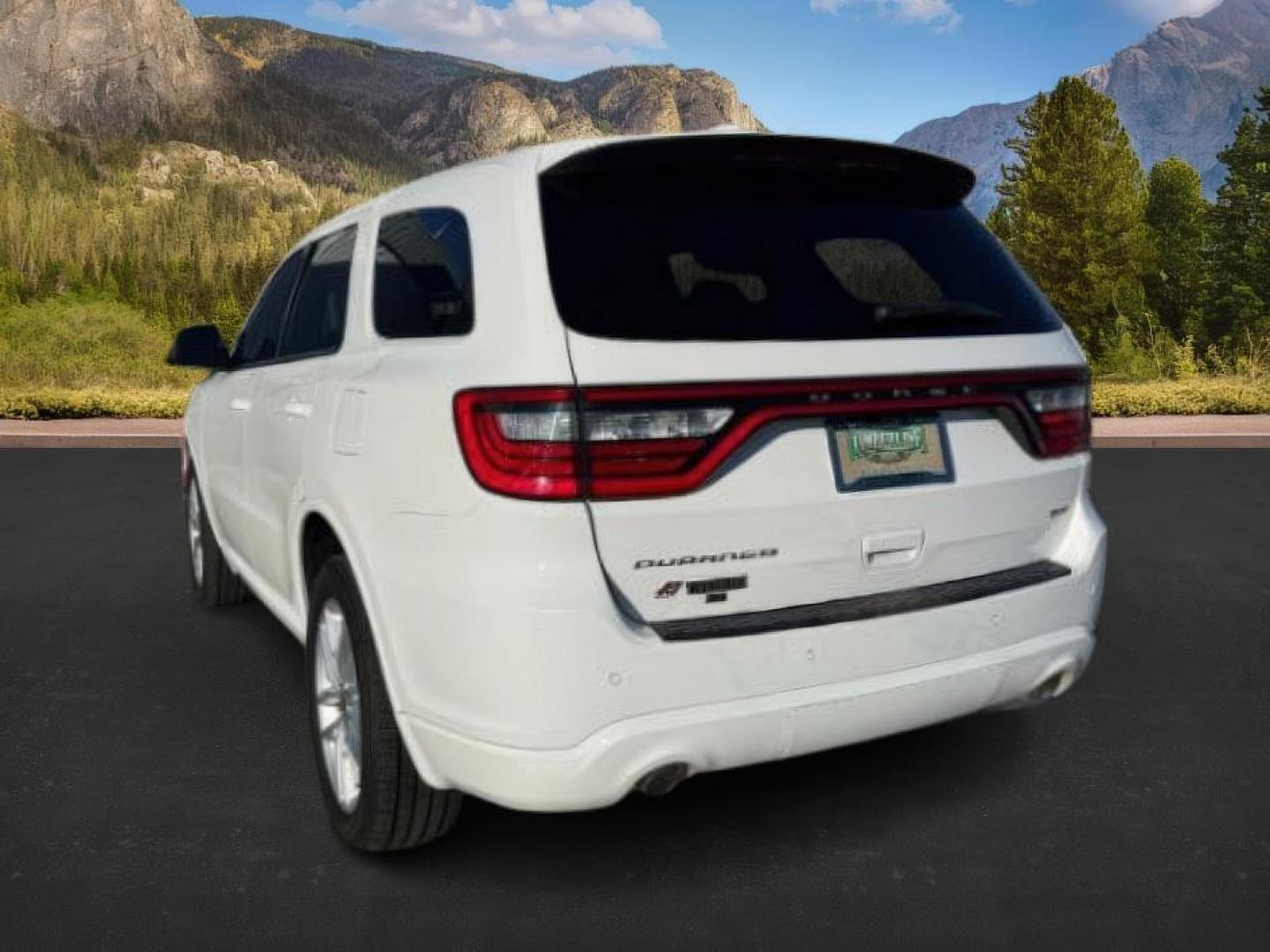 2022 WHITE /Black Dodge Durango (1C4RDJDG5NC) with an Pentastar 36L V-6 DOHC engine, Automatic transmission, located at 1175 N Woodruff Ave, Idaho Falls, ID, 83401, 43.506901, -111.999657 - At Timberline Auto, finding a great deal on your next vehicle is always easy! Our experienced sales staff's goal is to help find you the right vehicle at the right price! Our knowledgeable finance department has options for almost any credit score. We offer extended service contract options to prote - Photo#2