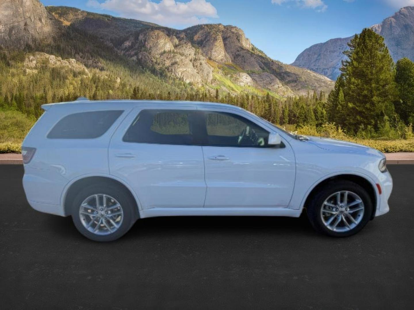 2022 WHITE /Black Dodge Durango (1C4RDJDG5NC) with an Pentastar 36L V-6 DOHC engine, Automatic transmission, located at 1175 N Woodruff Ave, Idaho Falls, ID, 83401, 43.506901, -111.999657 - At Timberline Auto, finding a great deal on your next vehicle is always easy! Our experienced sales staff's goal is to help find you the right vehicle at the right price! Our knowledgeable finance department has options for almost any credit score. We offer extended service contract options to prote - Photo#9