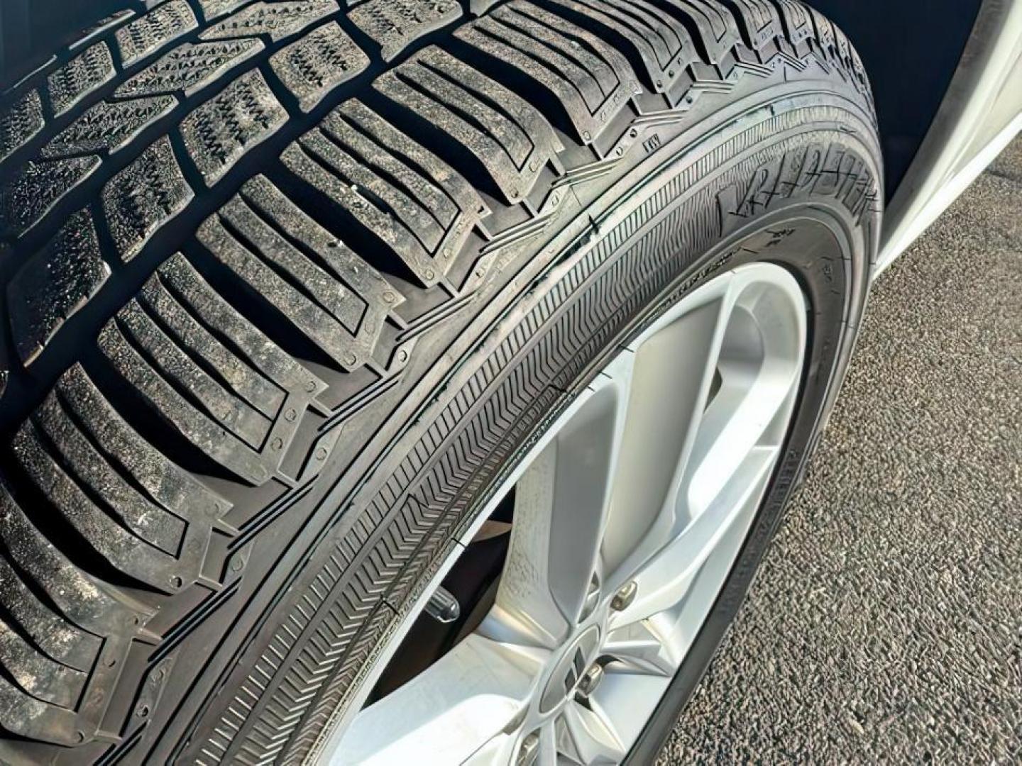 2022 WHITE /Black Dodge Durango (1C4RDJDG5NC) with an Pentastar 36L V-6 DOHC engine, Automatic transmission, located at 1175 N Woodruff Ave, Idaho Falls, ID, 83401, 43.506901, -111.999657 - At Timberline Auto, finding a great deal on your next vehicle is always easy! Our experienced sales staff's goal is to help find you the right vehicle at the right price! Our knowledgeable finance department has options for almost any credit score. We offer extended service contract options to prote - Photo#12