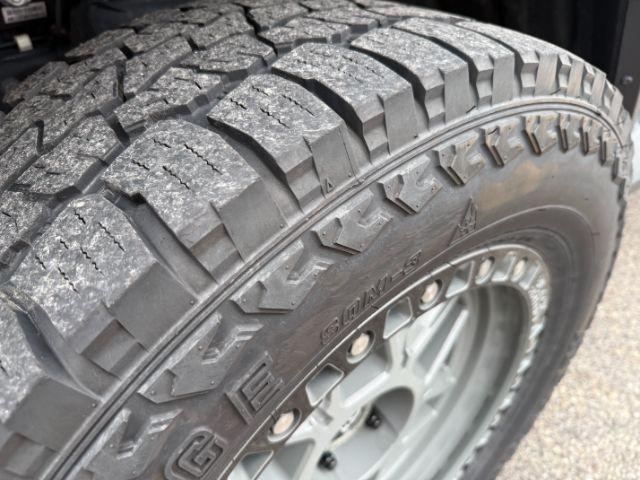 2021 WHITE /Black Jeep Wrangler Unlimited (1C4HJXEN5MW) with an 20L I4 TURBO engine, Automatic transmission, located at 1175 N Woodruff Ave, Idaho Falls, ID, 83401, 43.506901, -111.999657 - Adventure is calling, and this 2021 Jeep Wrangler Unlimited Sahara 4wd is ready to answer! Finished in stunning pearl white with the sought after hardtop, this Wrangler combines legendary Jeep capability with premium comfort and unmistakable style. Conquer trails, snow, mud, and everything in betw- Photo#42