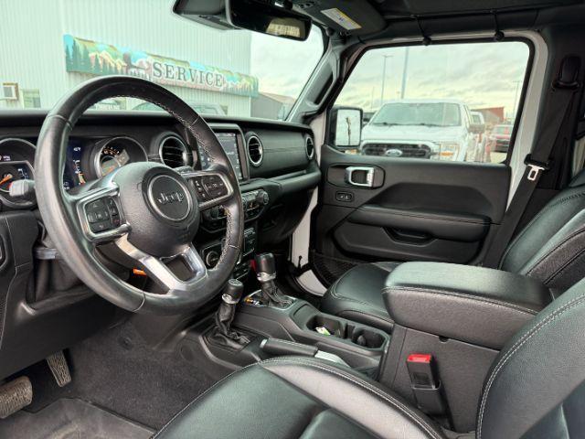 2021 WHITE /Black Jeep Wrangler Unlimited (1C4HJXEN5MW) with an 20L I4 TURBO engine, Automatic transmission, located at 1175 N Woodruff Ave, Idaho Falls, ID, 83401, 43.506901, -111.999657 - Adventure is calling, and this 2021 Jeep Wrangler Unlimited Sahara 4wd is ready to answer! Finished in stunning pearl white with the sought after hardtop, this Wrangler combines legendary Jeep capability with premium comfort and unmistakable style. Conquer trails, snow, mud, and everything in betw- Photo#46