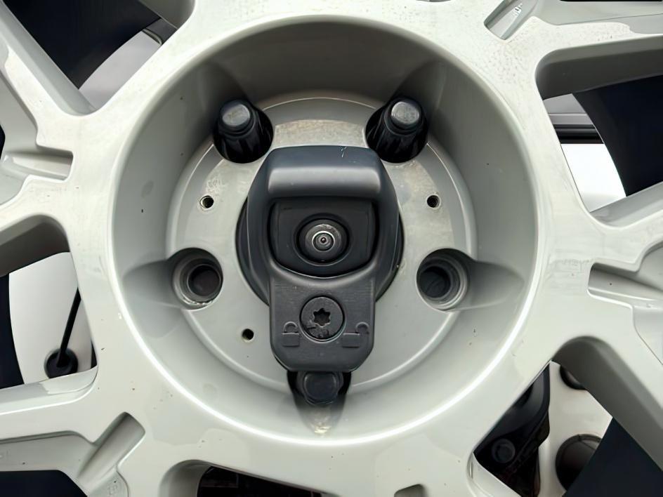 2021 WHITE /Black Jeep Wrangler Unlimited (1C4HJXEN5MW) with an 20L I4 TURBO engine, Automatic transmission, located at 1175 N Woodruff Ave, Idaho Falls, ID, 83401, 43.506901, -111.999657 - Adventure is calling, and this 2021 Jeep Wrangler Unlimited Sahara 4wd is ready to answer! Finished in stunning pearl white with the sought after hardtop, this Wrangler combines legendary Jeep capability with premium comfort and unmistakable style. Conquer trails, snow, mud, and everything in betw- Photo#4