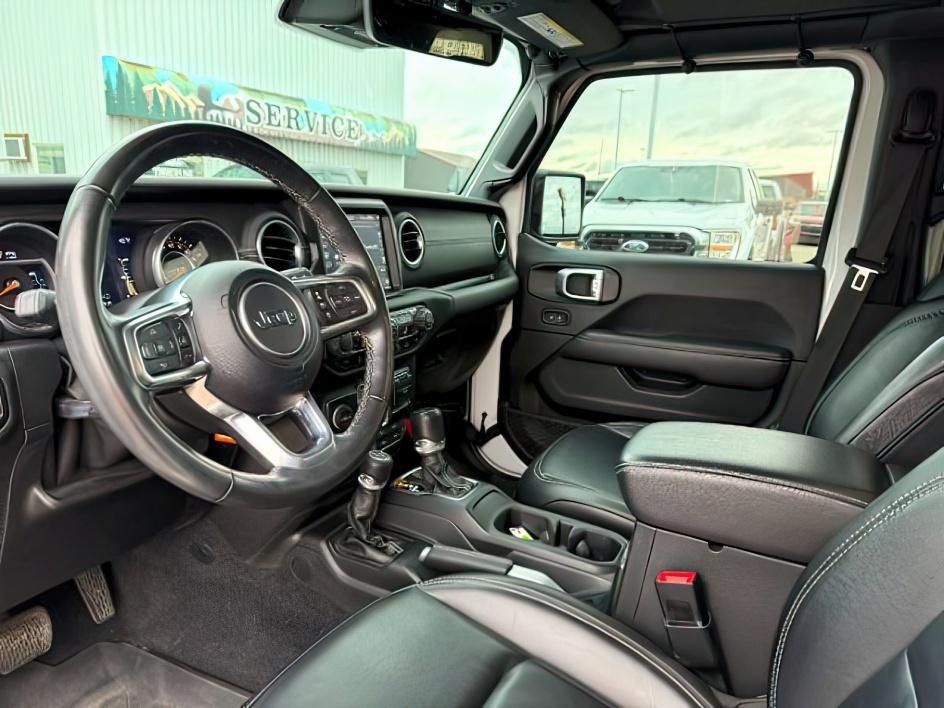 2021 WHITE /Black Jeep Wrangler Unlimited (1C4HJXEN5MW) with an 20L I4 TURBO engine, Automatic transmission, located at 1175 N Woodruff Ave, Idaho Falls, ID, 83401, 43.506901, -111.999657 - Adventure is calling, and this 2021 Jeep Wrangler Unlimited Sahara 4wd is ready to answer! Finished in stunning pearl white with the sought after hardtop, this Wrangler combines legendary Jeep capability with premium comfort and unmistakable style. Conquer trails, snow, mud, and everything in betw- Photo#17