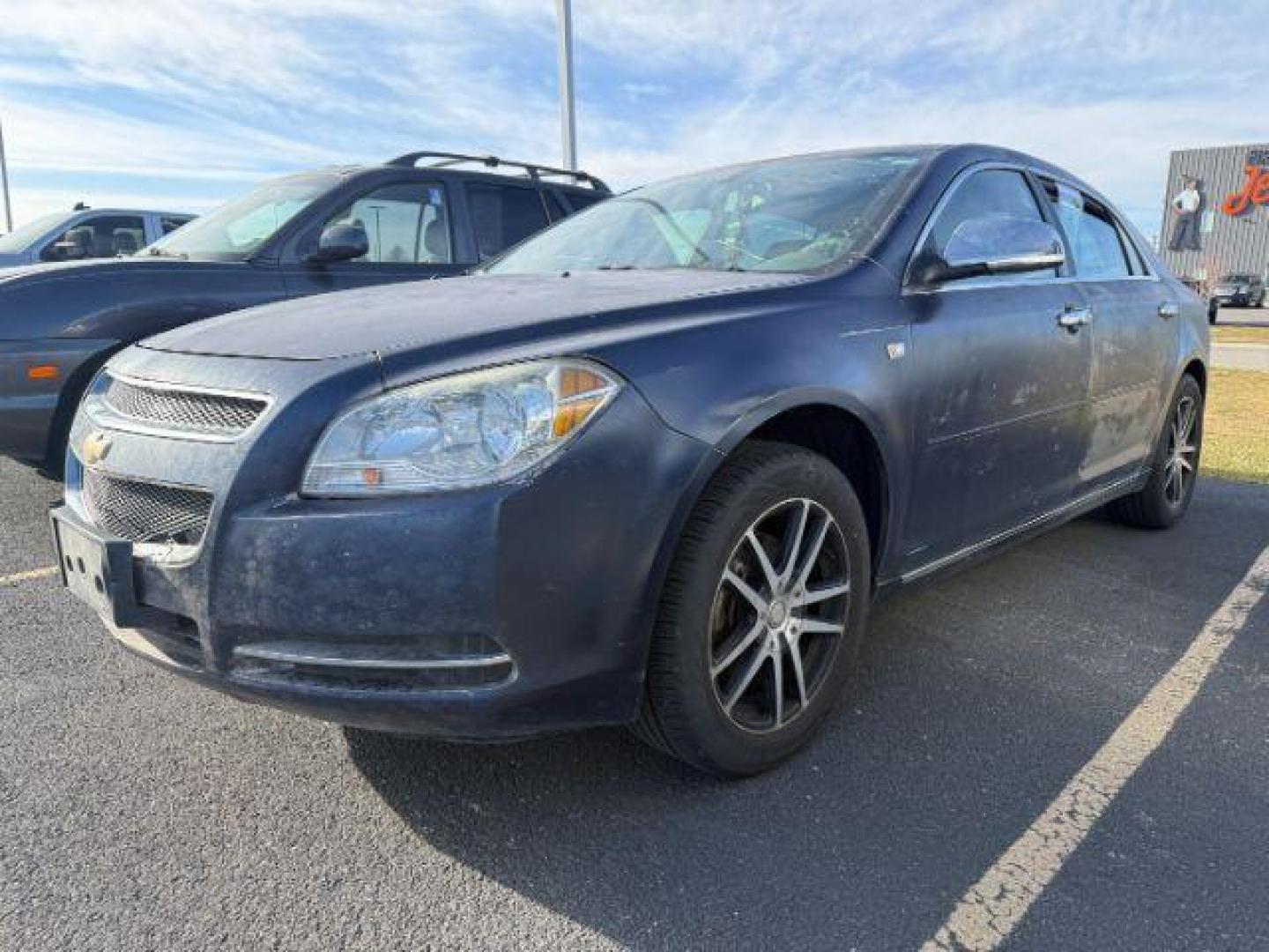 2008 BLUE /CLOTH Chevrolet Malibu (1G1ZH57BX8F) with an 24L I4 engine, Automatic transmission, located at 1175 N Woodruff Ave, Idaho Falls, ID, 83401, 43.506901, -111.999657 - At Timberline Auto, finding a great deal on your next vehicle is always easy! Our experienced sales staff's goal is to help find you the right vehicle at the right price! Our knowledgeable finance department has options for almost any credit score. We offer extended service contract options to prote - Photo#1
